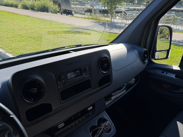 2021 Mercedes-Benz Sprinter, серый, 4750000 рублей - вид 14