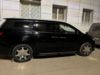 2017 Kia Carnival III, чёрный, 3150000 рублей, вид 3