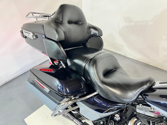 2015 Harley-Davidson Electra Glide, серебристый, 899000 рублей - вид 5