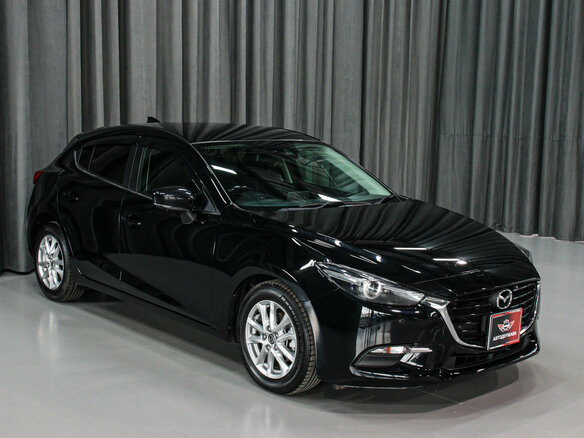 2019 Mazda Axela III Рестайлинг, чёрный, 1380000 рублей - вид 8