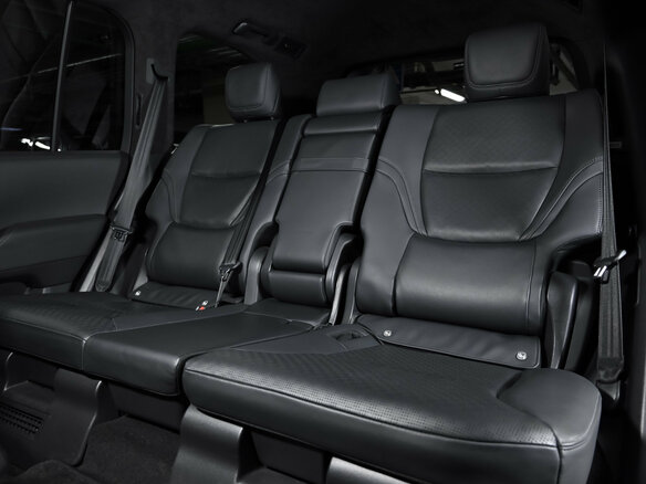 2022 Toyota Land Cruiser 300 Series, чёрный - вид 11