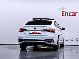 2022 Volkswagen Jetta VII Рестайлинг, белый, 1900000 рублей, вид 4
