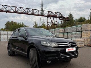 2013 Volkswagen Touareg II, чёрный, 2150000 рублей, вид 2
