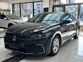2023 Volkswagen Passat B8 Рестайлинг, чёрный, 1956000 рублей, вид 1