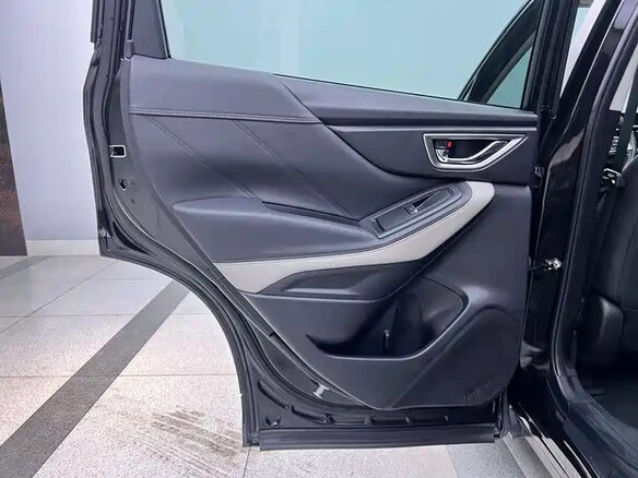 2023 Subaru Forester V Рестайлинг, чёрный, 2747000 рублей - вид 12