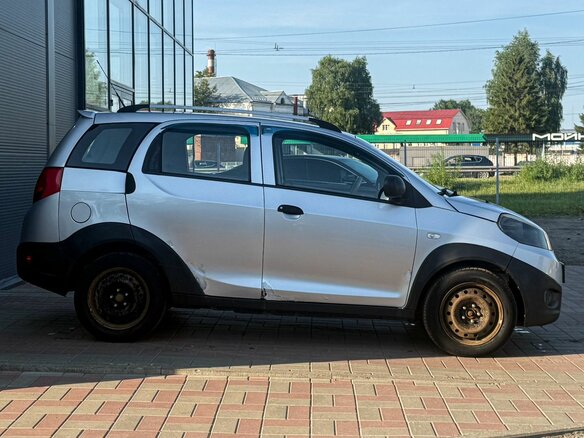 2011 Chery IndiS (S18D) I, серебристый - вид 2