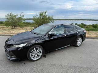 2018 Toyota Camry VIII (XV70), чёрный, 2890000 рублей, вид 4