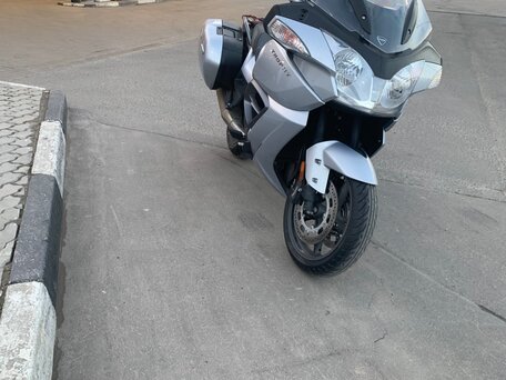 2013 Triumph Trophy 1200, серебристый, 610000 рублей, вид 3