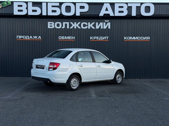 2024 Lada (ВАЗ) Granta I Рестайлинг, белый, 950000 рублей - вид 1