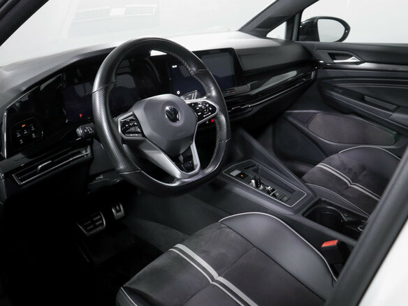 2021 Volkswagen Golf VIII, белый - вид 13