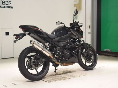2025 Kawasaki Z 400, чёрный, 697000 рублей, вид 5