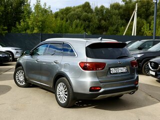 2020 Kia Sorento III Prime Рестайлинг, серый, 2350000 рублей, вид 2