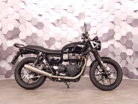 2019 Triumph Street Twin, чёрный, 777000 рублей, вид 3