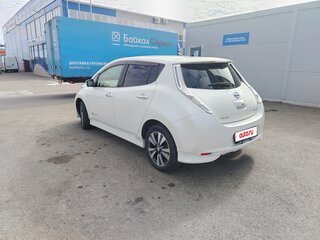 2017 Nissan Leaf 30kWh I (ZE0/AZE0), белый, 1610000 рублей, вид 4
