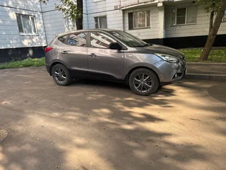 2014 Hyundai ix35 I Рестайлинг, серый, 999999 рублей, вид 3