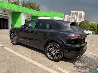 2018 Porsche Cayenne III, чёрный, 4600000 рублей, вид 4
