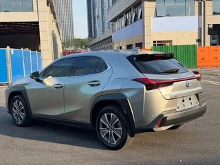 2022 Lexus UX 300e I, серый, 2496520 рублей, вид 4