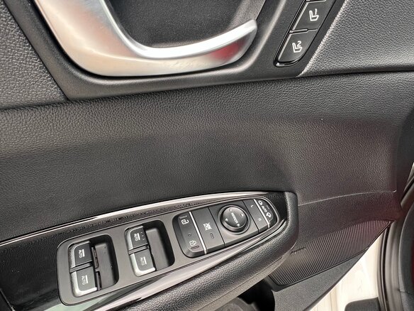 2019 Kia Optima IV Рестайлинг, белый, 2570000 рублей - вид 12