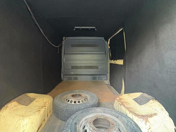 2013 Mercedes-Benz Sprinter, бежевый, 1600000 рублей - вид 3