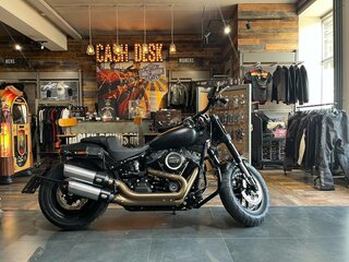 2018 Harley-Davidson Fat Bob, чёрный, 1990000 рублей, вид 3