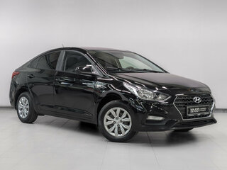 2017 Hyundai Solaris II, чёрный, 975000 рублей, вид 3