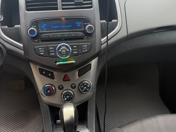 2014 Chevrolet Aveo II, серый, 750000 рублей - вид 7