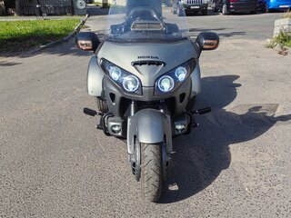 2005 Honda GL 1800 Gold Wing, серый, 2200000 рублей, вид 5