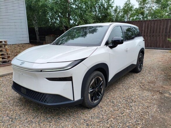 2026 Toyota bZ3X 58.3 kWh, белый, 2950000 рублей