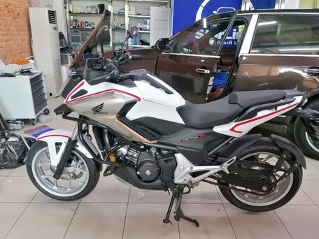 2017 Honda NC 750X, белый, 750000 рублей, вид 2