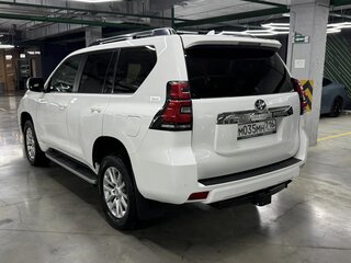 2018 Toyota Land Cruiser Prado 150 Series Рестайлинг 2, белый, 3700000 рублей, вид 4