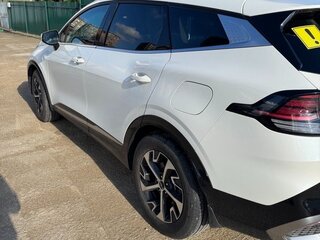 2022 Kia Sportage V, белый, 3800000 рублей, вид 3