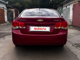 2010 Chevrolet Cruze I, красный, 490000 рублей, вид 3