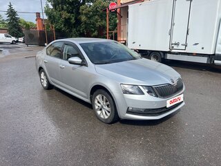2018 Skoda Octavia III (A7) Рестайлинг, серебристый, 1350000 рублей, вид 2