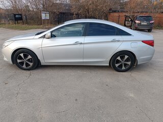 2011 Hyundai Sonata VI (YF), серый, 950000 рублей, вид 5