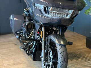2026 Harley-Davidson CVO Road Glide ST, серый, 6500000 рублей, вид 4