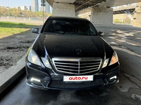 2010 Mercedes-Benz E-Класс 220 5G-Tronic IV (W212, S212, C207), чёрный, 1025000 рублей, вид 1