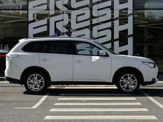 2014 Mitsubishi Outlander III Рестайлинг, белый, 1589000 рублей, вид 5