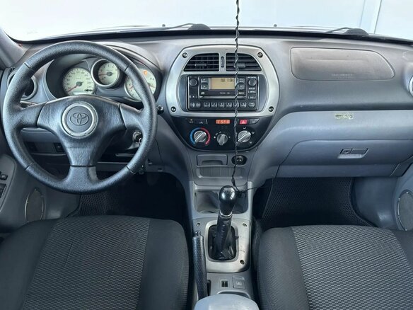 2001 Toyota RAV4 II (XA20), синий - вид 10
