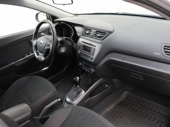 2015 Kia Rio III Рестайлинг, серебристый - вид 9