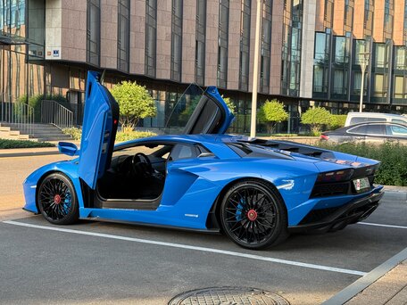 2017 Lamborghini Aventador I Рестайлинг, синий, 29300000 рублей, вид 5
