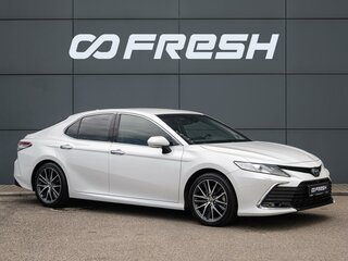 2021 Toyota Camry VIII (XV70) Рестайлинг, белый, 4400000 рублей, вид 1
