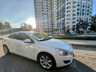 2011 Volvo S60 II, белый, 470000 рублей, вид 1