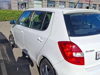 2014 Skoda Fabia II Рестайлинг, белый, 840000 рублей, вид 3