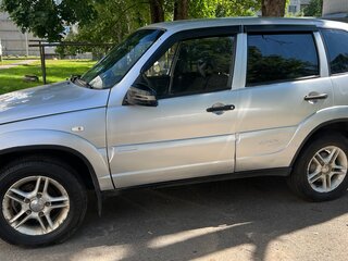 2011 Chevrolet Niva I Рестайлинг, серебристый, 285000 рублей, вид 5