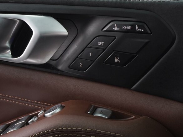 2020 BMW X7 30d I (G07), серый, 7899000 рублей - вид 19