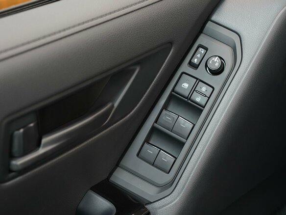 2026 Toyota Land Cruiser 300 Series, чёрный, 13881660 рублей - вид 14
