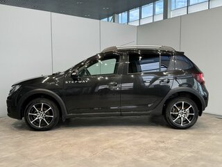 2015 Renault Sandero Stepway II, чёрный, 850000 рублей, вид 2