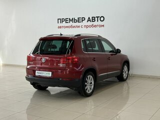 2011 Volkswagen Tiguan I Рестайлинг, красный, 920000 рублей, вид 4