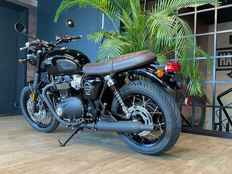 2025 Triumph Bonneville T120, чёрный, 1950000 рублей, вид 5