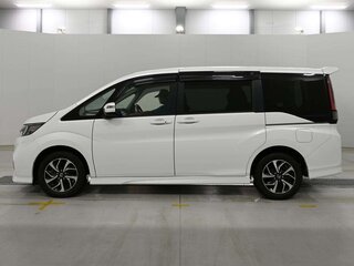 2022 Honda Stepwgn Spada V Рестайлинг, белый, 1710000 рублей, вид 5